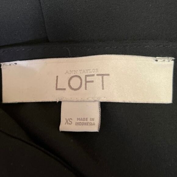 LOFT Womens Black Sleeveless Ruffle Crewneck Pleats Keyhole Casual Blouse Top XS - Picture 3 of 4